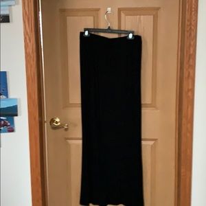 Black long skirt